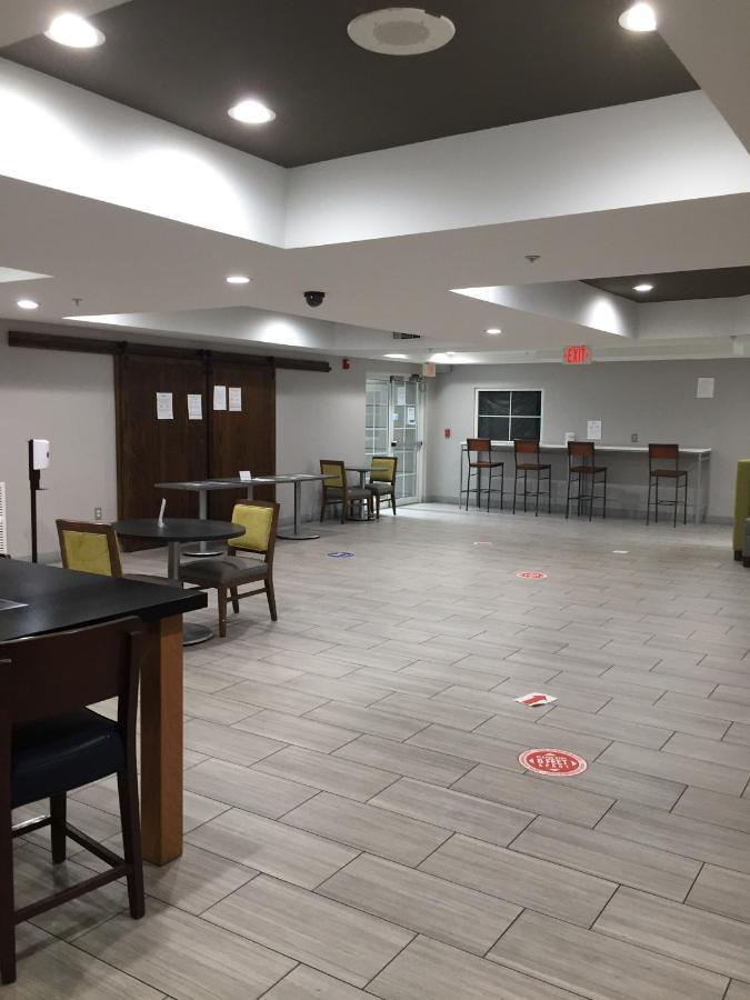 奥兰治堡快捷假日套房酒店 外观 照片
